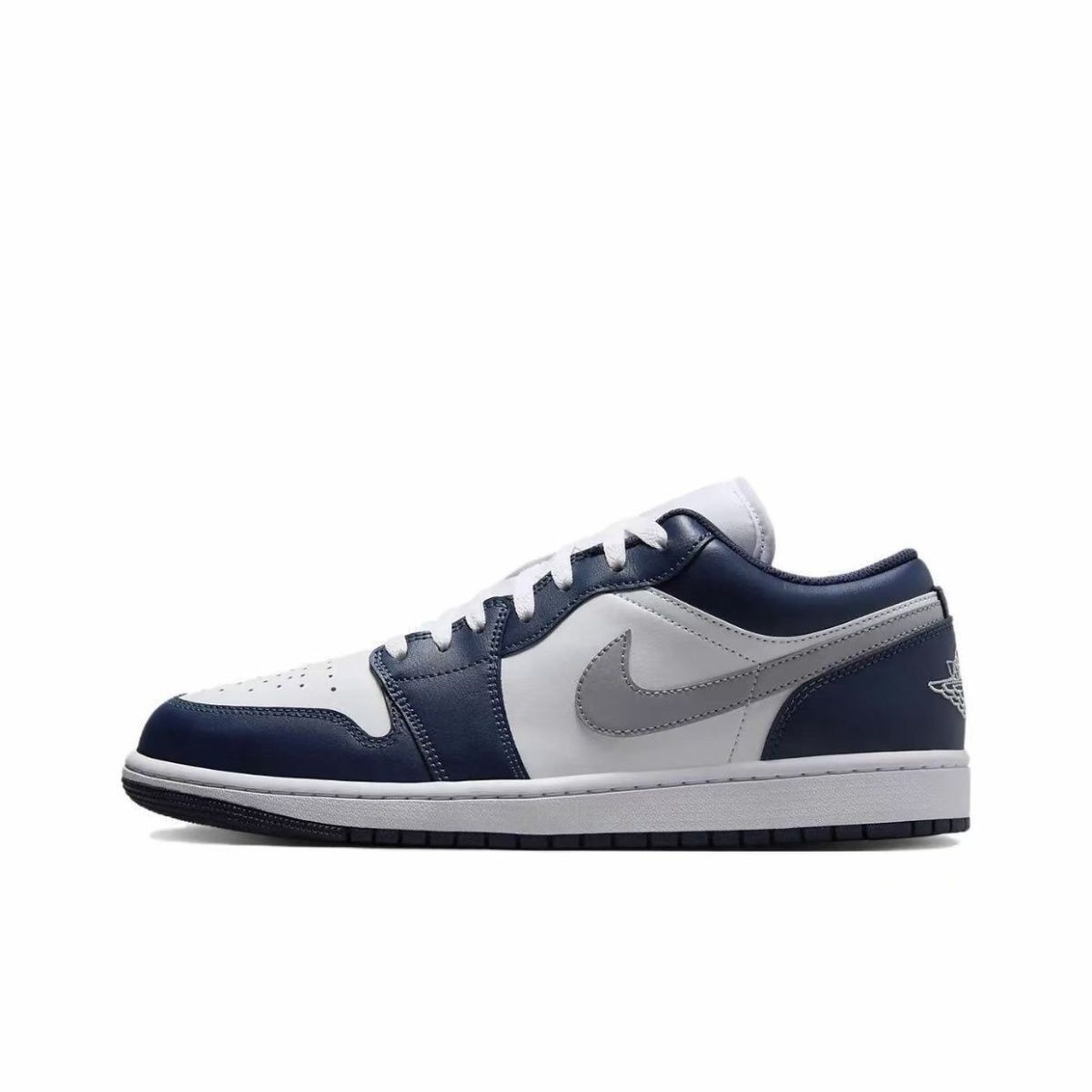 NIKE AIR JORDAN